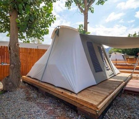 Funstays Glamping Setup Tent In Rv Park #2 Ok-T2 모아브 외부 사진